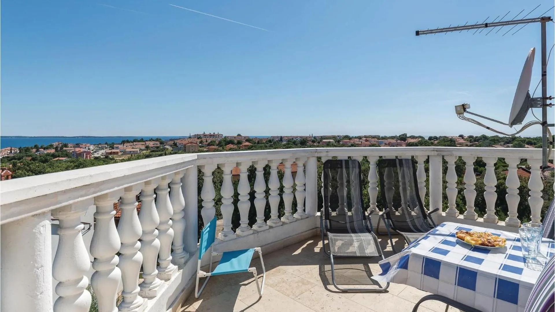 Beautiful Apartment In Betiga With House Sea View Барбарига Хорватия